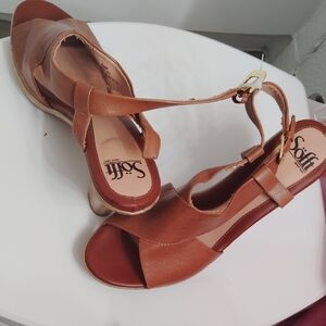 Sofft Tan Sandals with Ankle Strap and Peep-Toe